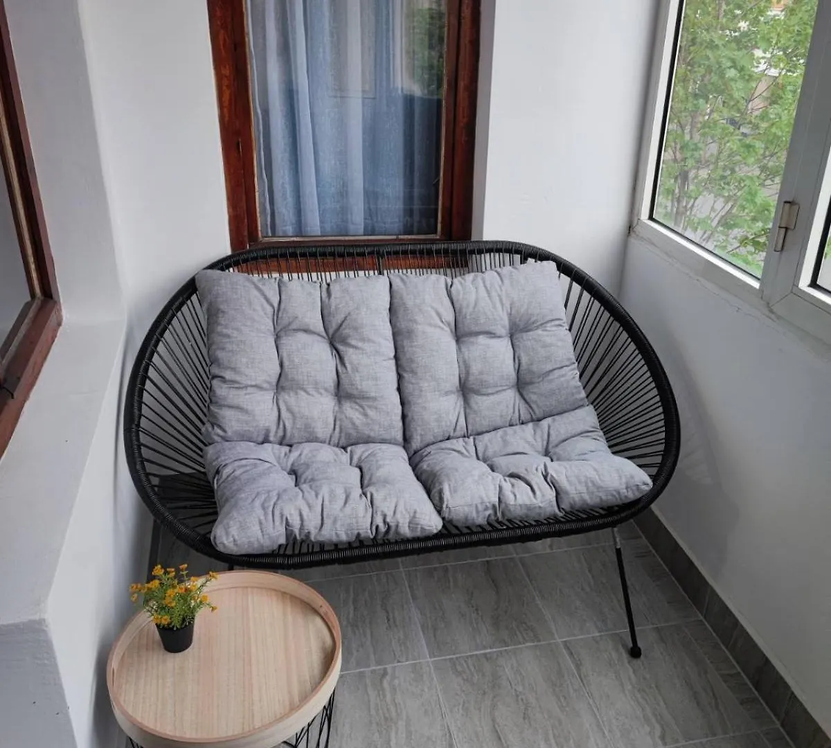 Апартамент Деси Burgas Apartment